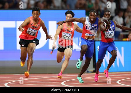 National Athletics Centre, Budapest, Ungheria. 26 agosto 2023. (L-R) Abdul Hakim sani Brown, Yuki Koike (JPN), Noah Lyles, Brandon Carnes (USA), AGOSTO 26, 2023 - Atletica : Campionati del mondo di atletica leggera Budapest 2023 finale di staffetta 4x100 m maschile al Centro Nazionale di atletica leggera di Budapest, Ungheria. Crediti: Yohei Osada/AFLO SPORT/Alamy Live News Foto Stock