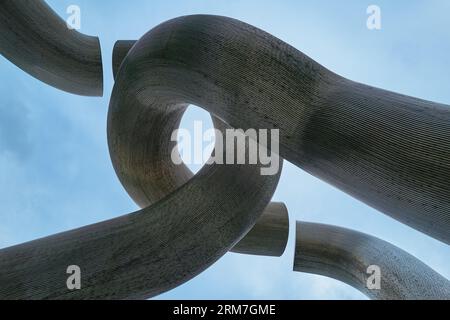 Berlino, Germania - Juky 30, 2019: Dettaglio della scultura berlinese in Kurfuratendamm Avenue Foto Stock