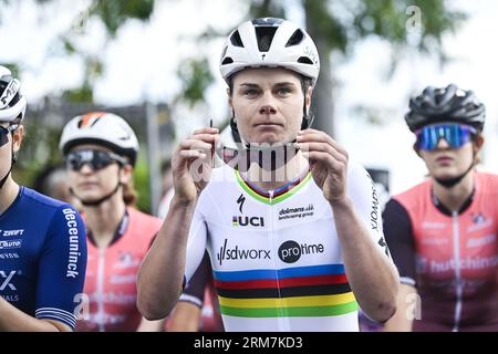 Merksem, Belgio. 27 agosto 2023. Belga lotte Kopecky di SD Worx nella foto davanti alla corsa d'élite femminile presso lo Schaal Sels Merksem criterium di Merksem, Anversa, domenica 27 agosto 2023. BELGA PHOTO GOYVAERTS Credit: Belga News Agency/Alamy Live News Foto Stock