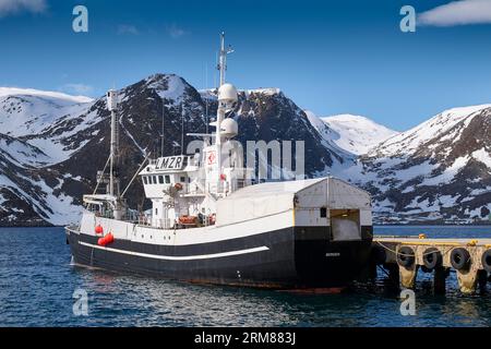 La nave da cattura delle foche norvegesi (Sealer) A NORD-EST, ormeggiata a Honningsvåg, Troms og Finnmark, Norvegia. 6 maggio 2023 Foto Stock