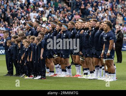 Summer International - Scotland V, Georgia. 26 agosto 2023. La squadra scozzese canta Flower of Scotland mentre la Scozia affronta la Georgia nell'ultima estate internazionale prima della Coppa del mondo allo Scottish gas Murrayfield Stadium, Edimburgo, Scozia, Regno Unito credito: Ian Jacobs/Alamy Live News Foto Stock