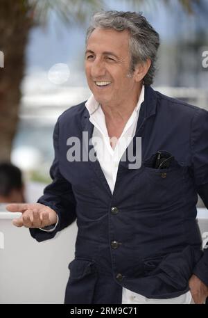 (140517) -- CANNES, 17 maggio 2014 (Xinhua) -- l'attore francese Richard Anconina posa durante una photocall per i membri della giuria di camera D or (Golden camera) al 67° Festival di Cannes, Francia, 17 maggio 2014. (Xinhua/Ye Pingfan) FRANCE-CANNES-FILM FESTIVAL-GOLDEN CAMERA-JURY-PHOTO CALL PUBLICATIONxNOTxINxCHN Cannes 17 maggio 2014 XINHUA francese l'attore Richard Anconina posa durante un Photo call per i membri della giuria camera D o Golden camera AL 67° Festival di Cannes Francia 17 maggio 2014 XINHUA Ye Pingfan France Cannes Film Festival Golden camera Jury foto chiamata PUBLICATIONxNOTxI Foto Stock