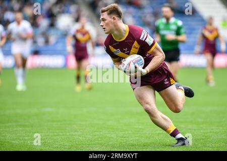 Huddersfield, Inghilterra - 25 agosto 2023 Sam Halsall (24) degli Huddersfield Giants in azione. Rugby League Betfred Super League , Huddersfield Giants vs Leeds Rhinos at John Smith's Stadium, Huddersfield, UK crediti: Dean Williams/Alamy Live News Foto Stock