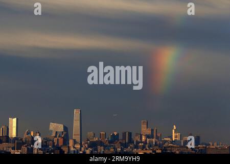 (140606) -- PECHINO, 6 giugno 2014 (Xinhua) -- l'arcobaleno appare dopo ore di piogge a Pechino, capitale della Cina, 6 giugno 2014. (Xinhua/Shen Bohan) (mp) CHINA-BEIJING-RAINBOW (CN) PUBLICATIONxNOTxINxCHN Pechino 6 giugno 2014 XINHUA Rainbow appears After Hours of Rainfall a Pechino capitale della Cina 6 giugno 2014 XINHUA Shen Bohan MP China Beijing Rainbow CN PUBLICATIONxNOTxINxCHN Foto Stock