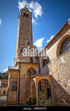 La CATTEDRALE DI SANTA MARIA ASSUNTA ad Asolo, Italia. Foto Stock