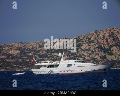 Ancoraggio Superyacht a Palau, Sardegna, Italia, agosto 2023 Foto Stock