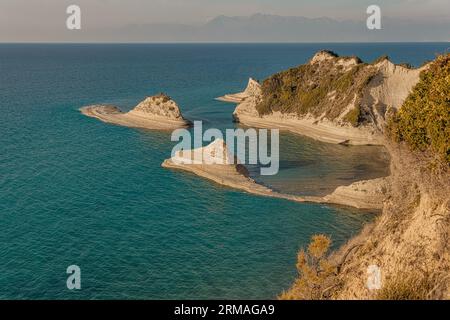 Costa di Capo Drastis a Dusk, Corfù Foto Stock