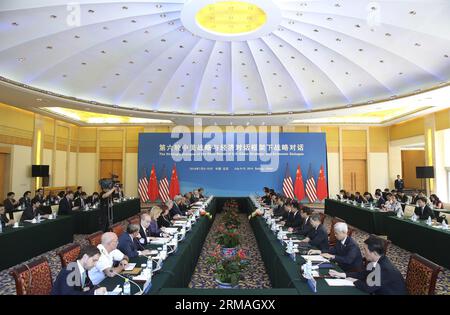 (140710) -- PECHINO, 10 luglio 2014 (Xinhua) -- il dialogo strategico del sesto round della Cina-Stati Uniti Il dialogo strategico ed economico (S&ed) si tiene a Pechino, capitale della Cina, il 10 luglio 2014. (Xinhua/Pang Xinglei) CHINA-BEIJING-U.S.-STRATEGIC AND ECONOMIC DIALOUGE (CN) PUBLICATIONxNOTxINxCHN Pechino 10 luglio 2014 XINHUA il dialogo strategico della sesta tornata del dialogo strategico ed economico Degli Stati Uniti È eroe a Pechino capitale della Cina 10 luglio 2014 XINHUA Pang Xinglei Cina Pechino Dialouge strategico ed economico Degli Stati Uniti CN PUBLTIONNOTxINCHN Foto Stock