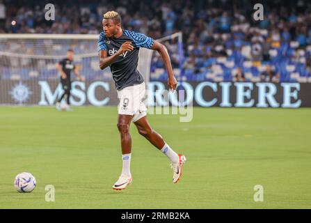 Napoli, Campania, Italia. 27 agosto 2023. Durante la partita di serie A italiana SSC Napoli vs US Sassuolo il 27 agosto 2023 allo Stadio Diego Armando Maradona di Napoli.nella foto: Victor Osimhen dell'SSC Napoli. (Immagine di credito: © Fabio Sasso/ZUMA Press Wire) SOLO USO EDITORIALE! Non per USO commerciale! Foto Stock