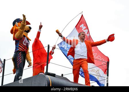 Zandvoort, Paesi Bassi. 27 agosto 2023. Atmosfera del circuito. Campionato del mondo di Formula 1, Rd 14, Gran Premio d'Olanda, domenica 27 agosto 2023. Zandvoort, Paesi Bassi. Crediti: James Moy/Alamy Live News Foto Stock