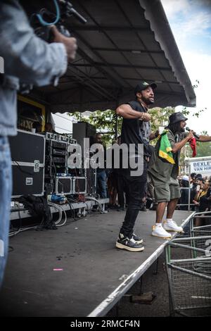 Londra, regno unito, 27/08/2023, Shaggy è stato uno degli artisti principali al Notting Hill Carnival di quest'anno esibendosi sui palcoscenici Saxon e Rampage. La performance arriva quando Shaggy pubblica la sua nuova canzone ispirata a soca con Kes chiamata Mood. Il Carnevale di Notting Hill è il secondo carnevale più grande del mondo e il più grande evento di strada d'Europa, che riunisce persone di tutte le origini per celebrare il variegato patrimonio di Londra. Quest'anno il carnevale si svolge domenica 27 agosto (Festa dei bambini) e lunedì 28 agosto. Foto Stock