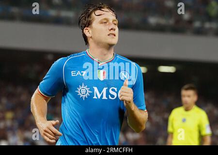 Napoli, Italia. 27 agosto 2023. Piotr Zieliński giocatore del Napoli, durante la partita del campionato italiano di serie A tra Napoli e Sassuolo risultato finale, Napoli 2, Sassuolo 0, partita giocata allo stadio Diego Armando Maradona. Crediti: Vincenzo Izzo/Alamy Live News Foto Stock