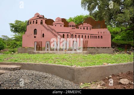 Bacheca del nome Mandav City, situata a Mandu, Madhya Pradesh, India Foto Stock