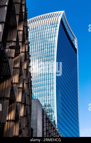 Esterno dell'edificio Walkie Talkie (20 Fenchurch Street) nella City di Londra, Regno Unito Foto Stock