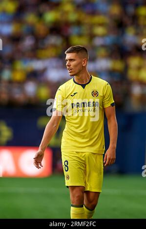 Villareal, Spagna. 27 agosto 2023. Juan Foyth del Villarreal CF visto durante la Liga EA Sport Regular Season Round 3 tra il Villareal CF e il FC Barcelona allo Stadio ceramica. Villareal CF 3 : 4 FC Barcelona. Credito: SOPA Images Limited/Alamy Live News Foto Stock
