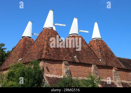 Oast House, Castello di Sissinghurst, vicino a Cranbrook, Kent, Inghilterra, REGNO UNITO Foto Stock