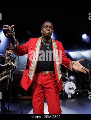 BARCELLONA - 17 agosto: I Lee Fields and the Expressions (soul band) si esibiscono sul palco di Apolo il 17 agosto 2023. Foto Stock