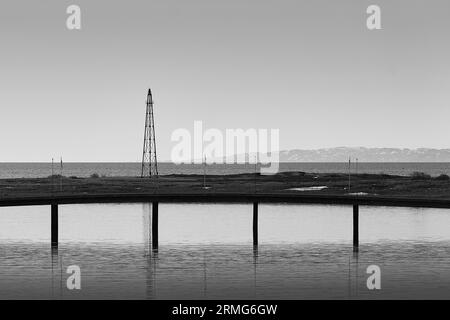 Foto in bianco e nero dello storico albero dirigibile (Luftskipsmasta) dal dirigibile italiano NORGE, situato a Vadsø, Norvegia. 7 maggio 2023 Foto Stock