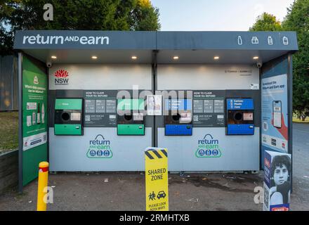 Il governo del nuovo Galles del Sud continua a implementare il suo sistema di deposito di container noto come Return and Earn, questo a Tenterfield, nel nord del nuovo galles del Sud Foto Stock