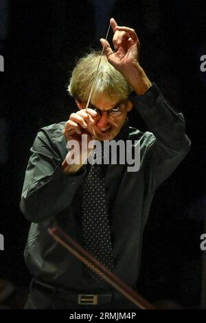 Ostrava, Repubblica Ceca. 28 agosto 2023. Direttore d'orchestra francese Bruno Ferrandis durante il concerto di Ostravska banda i durante il Festival di Ostrava Days Music of Today a Ostrava, Repubblica Ceca, 28 agosto 2023. Crediti: Jaroslav Ozana/CTK Photo/Alamy Live News Foto Stock