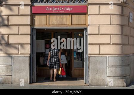 Palma di Maiorca, Spagna; 08 agosto 2023: Facciata principale della pasticceria Ca'n Joan de s'Aigo nella città di Palma di Maiorca, Spagna Foto Stock