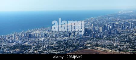 Vista aerea della costa mediterranea da Bat Yam a Tel Aviv settentrionale. Foto Stock