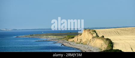 Splendido paesaggio costiero lungo la grande cintura di Korsør, Danimarca. Foto Stock