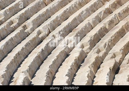 Jerash Jordan, antico gradino in pietra dell'anfiteatro romano nell'ex città romana di Gerasa Foto Stock