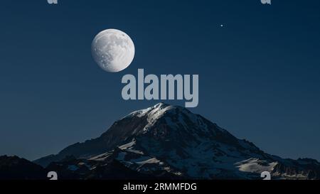 Cielo notturno di Mt Rainier Foto Stock