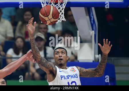 Quezon City, Filippine. 29 agosto 2023. Simone Fontecchio della squadra italiana maschile di pallacanestro è visto durante la partita di Coppa del mondo di pallacanestro maschile FIBA 2023 tra Filippine e Italia tenutasi all'Araneta Coliseum di Quezon City. Punteggio finale Italia 90:83 Filippine. Credito: SOPA Images Limited/Alamy Live News Foto Stock