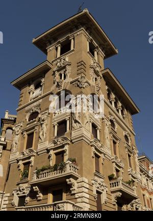 Palazzo degli Ambasciatori, quartiere Coppede, Roma Foto Stock