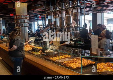 Starbucks Reserve Roastery Cafe a Chelsea Manhattan NYC Foto Stock