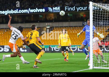 Matt Doherty n. 2 dei Wolverhampton Wanderers segna 3-0 punti durante la partita di Carabao Cup Wolverhampton Wanderers vs Blackpool a Molineux, Wolverhampton, Regno Unito, 29 agosto 2023 (foto di Gareth Evans/News Images) Foto Stock