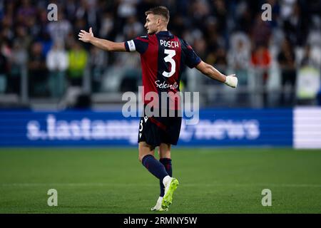 Stefan Posch del Bologna FC gestisce durante la partita di serie A tra Juventus FC e Bologna FC. Foto Stock