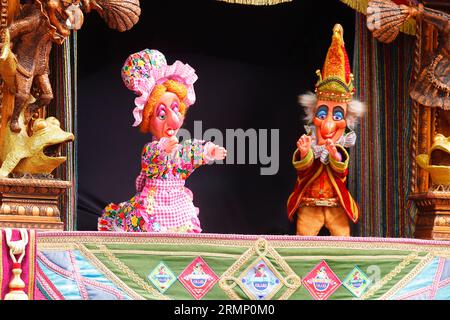 Spettacolo di marionette punch & Judy presso le alture di Abraham a Matlock, Derbyshire, Regno Unito Foto Stock