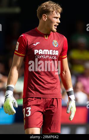 Villarreal, Spagna. 27 agosto 2023. Filip Jorgensen del Villarreal CF durante la partita LaLiga EA Sports tra il Villarreal CF e il FC Barcelona all'Estadio la ceramica di Villarreal, in Spagna. (Immagine di credito: © David Ramirez/DAX via ZUMA Press Wire) SOLO USO EDITORIALE! Non per USO commerciale! Foto Stock