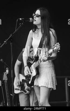 La cantautrice londinese Etta Marcus Plays the Walled Garden al Green Man Festival in Galles, Regno Unito, agosto 2023. Foto: Rob Watkins Foto Stock