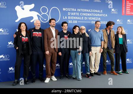 Laura Poitras, Martin McDonagh, Saleh Bakri, Damien Chazelle, Shu Qi, Jane Campion, Gabriele Mainetti, Santiago Mitre und mia Hansen-Love beim Photocall der internationalen Jury auf der Biennale di Venezia 2023 / 80. Internationale Filmfestspiele von Venedig im Palazzo del Casino. Venedig, 30.08.2023 Foto Stock