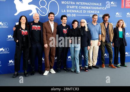 Laura Poitras, Martin McDonagh, Saleh Bakri, Damien Chazelle, Shu Qi, Jane Campion, Gabriele Mainetti, Santiago Mitre und mia Hansen-Love beim Photocall der internationalen Jury auf der Biennale di Venezia 2023 / 80. Internationale Filmfestspiele von Venedig im Palazzo del Casino. Venedig, 30.08.2023 Foto Stock