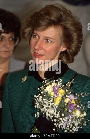 Birgitte, la Duchessa di Gloucester al Colindale Hospital London NW9 il 6 marzo 1990 foto dell'Henshaw Archive Foto Stock