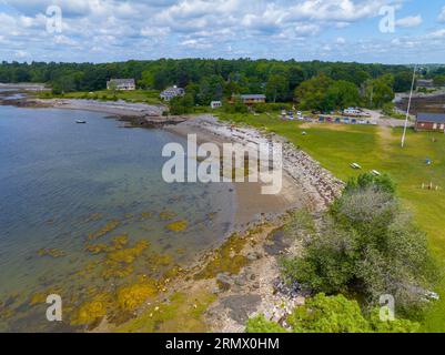 Vista aerea di Rocky Beach presso Fort Stark State Historic Site in estate nella città di New Castle, New Hampshire, New Hampshire, USA. Foto Stock