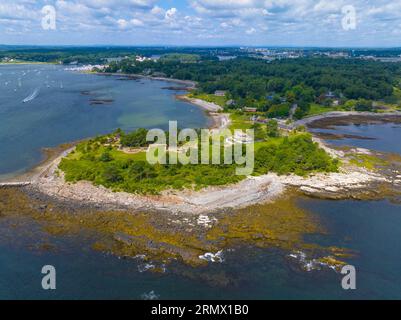 Fort Stark State Historic Site vista aerea in estate alla foce del fiume Piscataqua fino all'Oceano Atlantico a New Castle, New Hampshire, New Hampshire, USA. Foto Stock