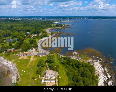 Vista aerea di Rocky Beach presso Fort Stark State Historic Site in estate nella città di New Castle, New Hampshire, New Hampshire, USA. Foto Stock