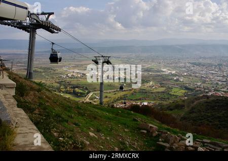 Bergama, İzmir, Türkiye, funivia da Bergama all'antica città di Pergamo. Foto Stock