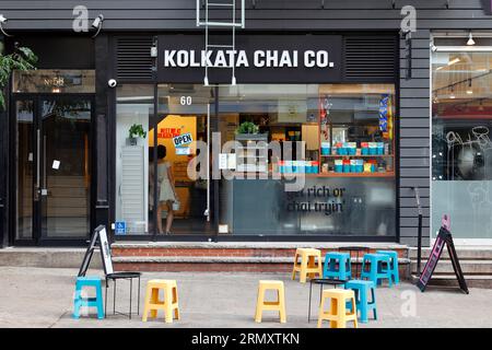 Kolkata Chai Co., 60 Kenmare St, New York, New York, New York foto di un caffè Masala Chai del sud asiatico nel quartiere Nolita di Manhattan. Foto Stock
