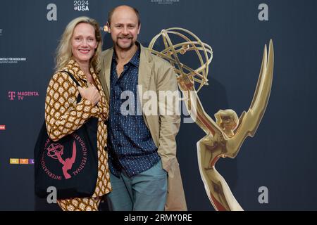 Colonia, Germania. 30 agosto 2023. Anna Schudt (l), attrice, e Moritz Führmann, attore, arrivano al ricevimento durante la riunione della giuria di Colonia per l'International Emmy Award 2023. Credito: Henning Kaiser/dpa/Alamy Live News Foto Stock