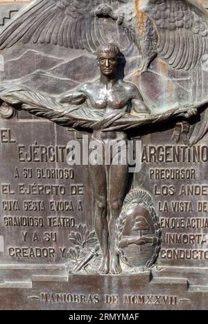 Targa commemorativa a parete verticale all'Armata delle Ande sul Cerro De la Gloria Hill, General San Martin Urban Park, città di Mendoza Argentina Foto Stock