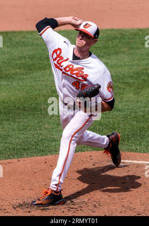 Baltimora, Stati Uniti. 30 agosto 2023. BALTIMORE, MD - AGOSTO 30: Il lanciatore titolare dei Baltimore Orioles Kyle Gibson (48) sul tumulo durante una partita della MLB tra i Baltimore Orioles e i Chicago White Sox, il 30 agosto 2023, all'Orioles Park di Camden Yards, a Baltimora, Maryland. (Foto di Tony Quinn/SipaUSA) credito: SIPA USA/Alamy Live News Foto Stock