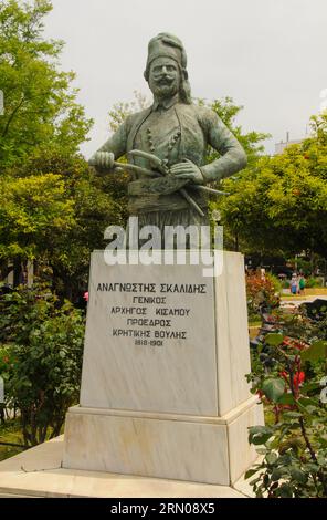 Grecia: Anagnostes Skalides (1818 - 1901), leader della grande rivoluzione cretese del 1866, Piazza 1866, la Canea (Hania), Creta. La grande rivoluzione cretese (1866 - 1869), nota anche come rivolta cretese, fu una rivolta contro il controllo dell'Impero ottomano a Creta. Foto Stock