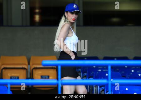 Londra, Regno Unito. 30 agosto 2023. Un tifoso del Chelsea visto durante il secondo turno South della EFL Carabao Cup tra Chelsea e AFC Wimbledon allo Stamford Bridge, Londra, Inghilterra il 30 agosto 2023. Foto di Carlton Myrie. Solo per uso editoriale, licenza necessaria per uso commerciale. Nessun utilizzo in scommesse, giochi o pubblicazioni di un singolo club/campionato/giocatore. Credito: UK Sports Pics Ltd/Alamy Live News Foto Stock